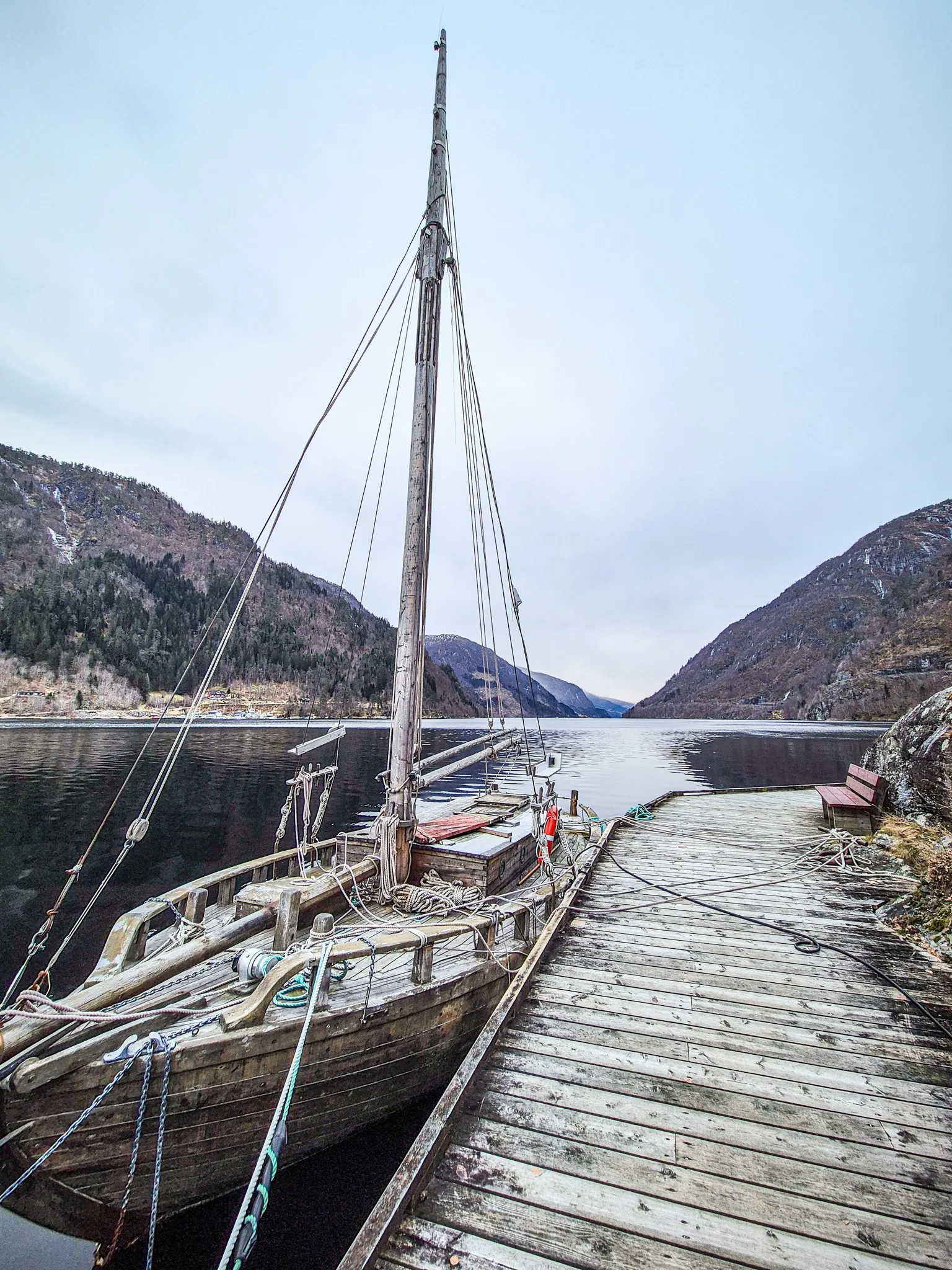 photo of a boat in the fjord